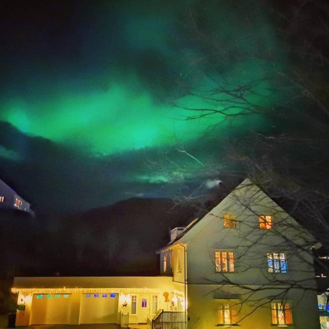 1. Etg I Dampskipsbrygga, Lodingen Havn Exterior foto